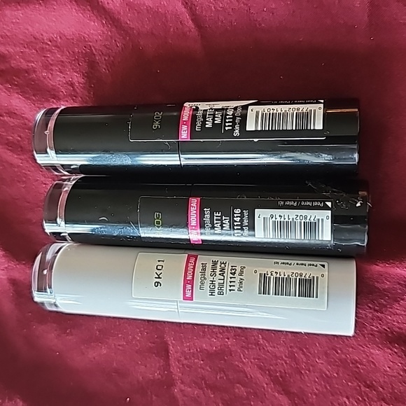 Wet n wild Lipsticks - Picture 4 of 4